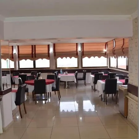 Napa Hotell 3*